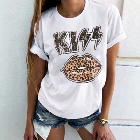 Gildan Tops - KISS Lips Leopard Print Graphic Tshirt | Gildan | L